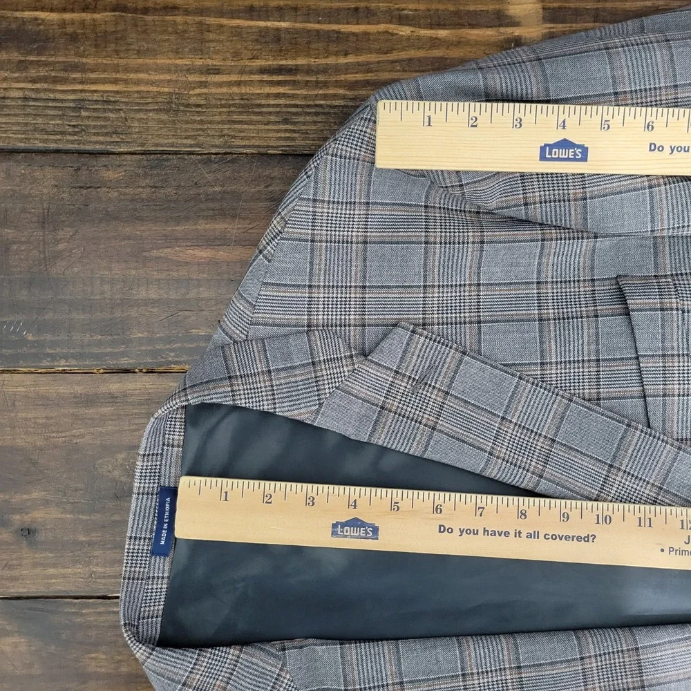 Stafford Mens Sport Coat Blazer Two Button Gray Plaid Poly Wool Size 52R Classic